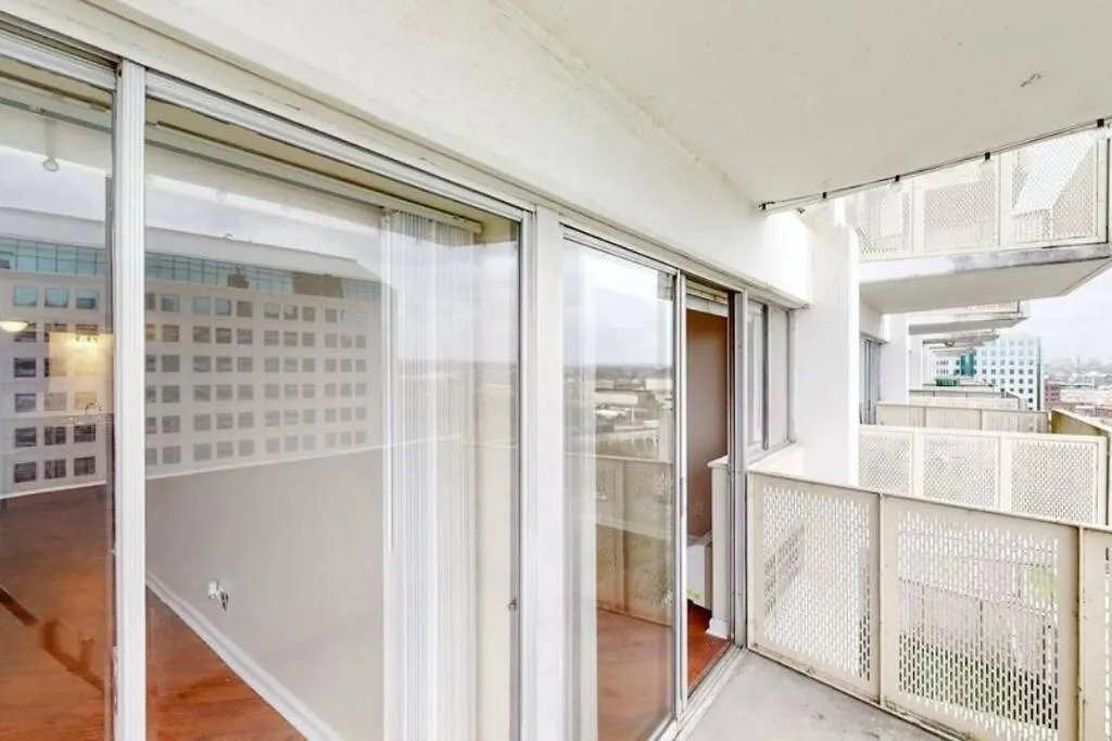 Traveling Professionals. Garage Parking. Downtown. Apartment Nashville